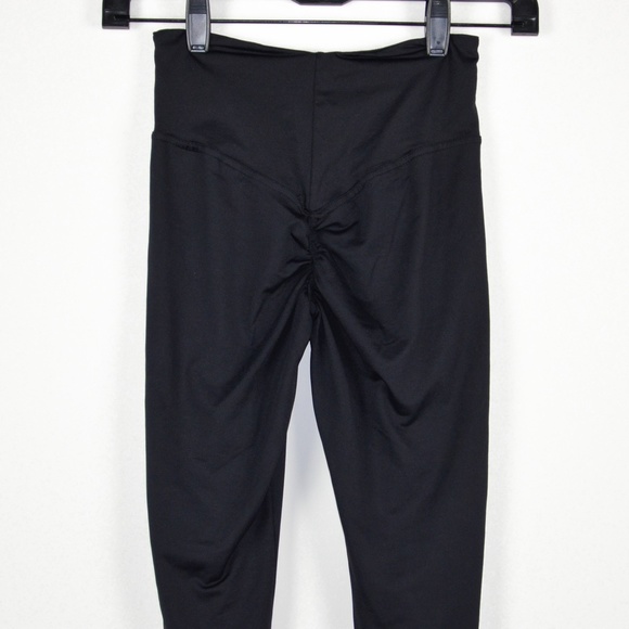 NEBBIA High Waisted Asymmetrical 7/8 Leggings in Black and Light - Picture 8 of 13